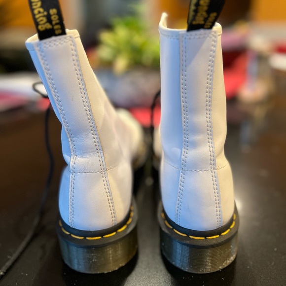Dr. Martens Boots White-ladies size 9 —- 1460-only used a few times. - Picture 3 of 4